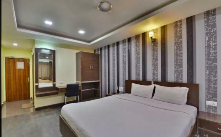 Hotel Puneet International Raipur  Luaran gambar